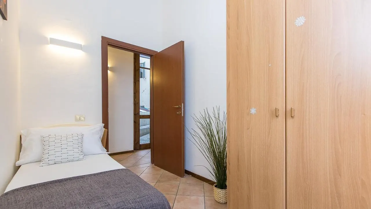 Rental In Rome - Santa Maria Novella Palace Флоренция 0*,  Италия