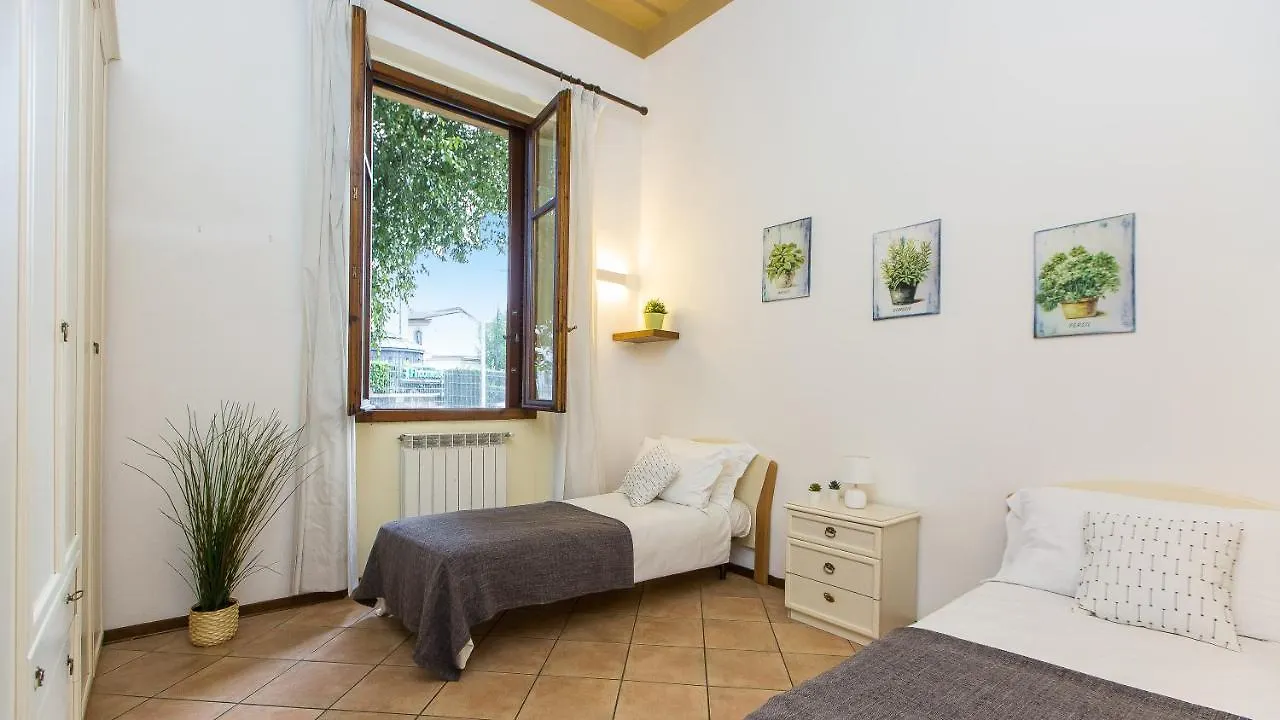 Апартаменты Rental In Rome - Santa Maria Novella Palace Флоренция Италия