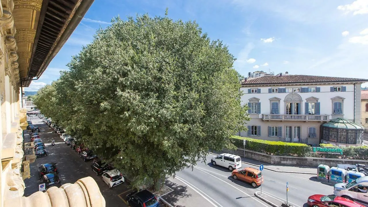 Rental In Rome - Santa Maria Novella Palace Флоренция Апартаменты